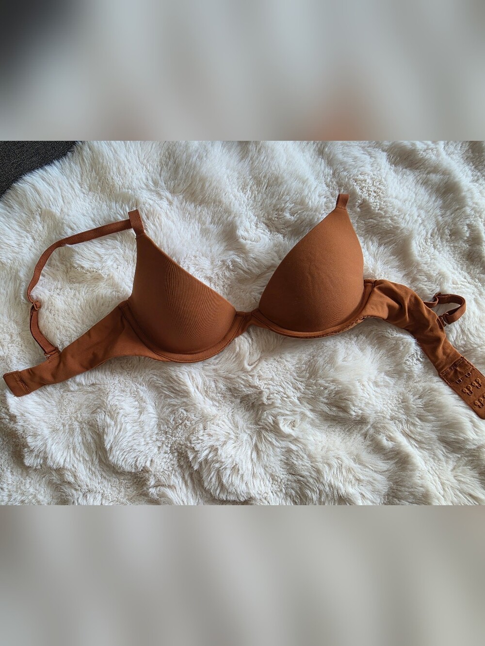 Skims Fits Everybody Plunge Bra 32B Bronze